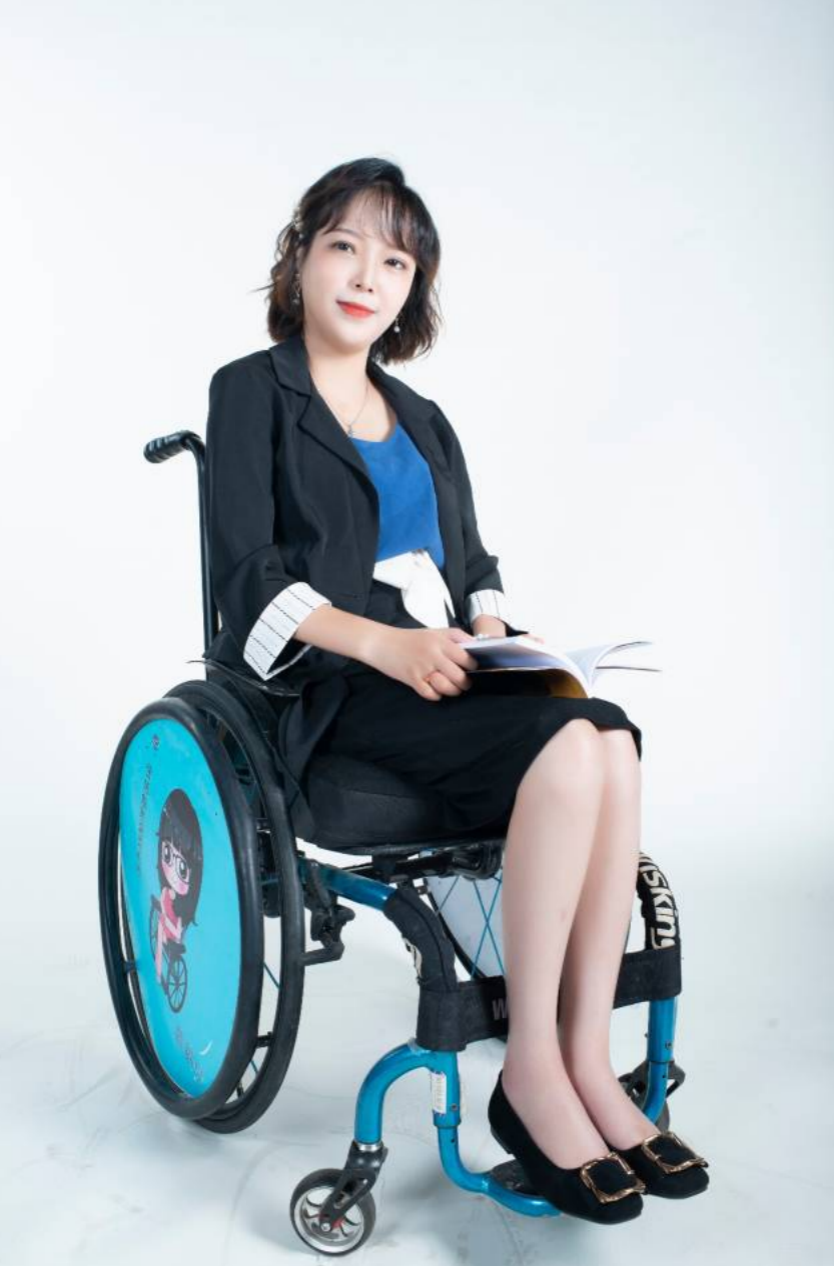 蓝玉娜：轮椅上的人生，“折腾”起来也会很精彩