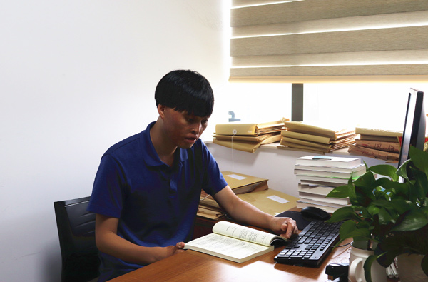 残障律师辛钧辉用法律服务来追求平等